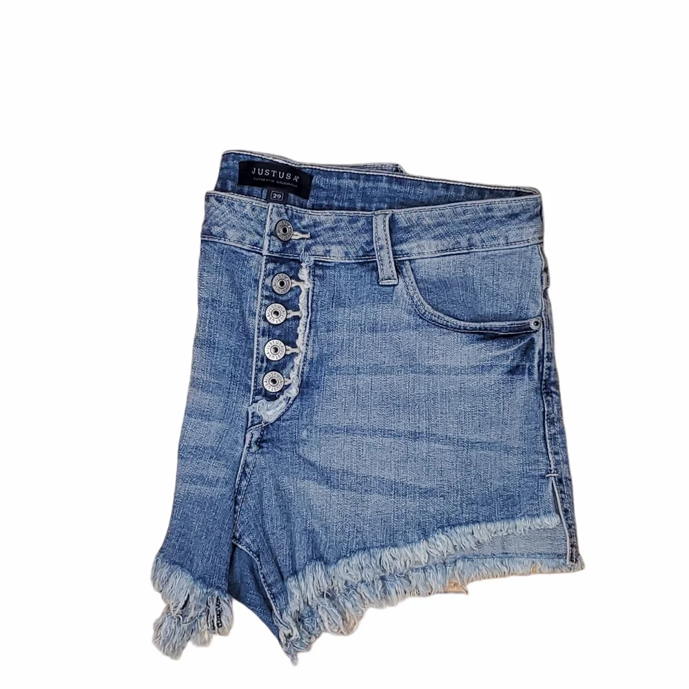 JUST USA DISTRESSED FRAYED DENIM JEAN SHORTS - Picture 4 of 8
